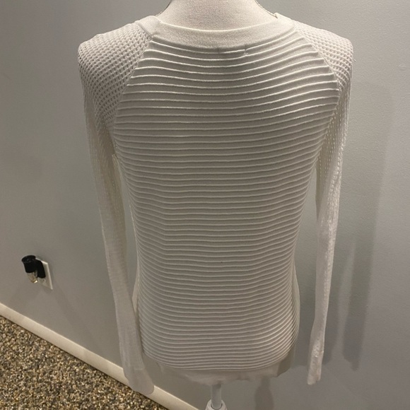 {Guess} Scoop Neck Pullover Sweater - Picture 2 of 4
